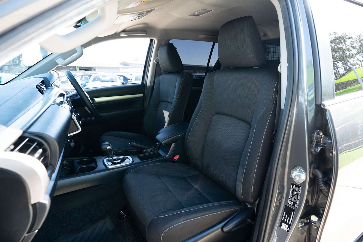 2022 Toyota Hilux SR5 GUN126R 4X4