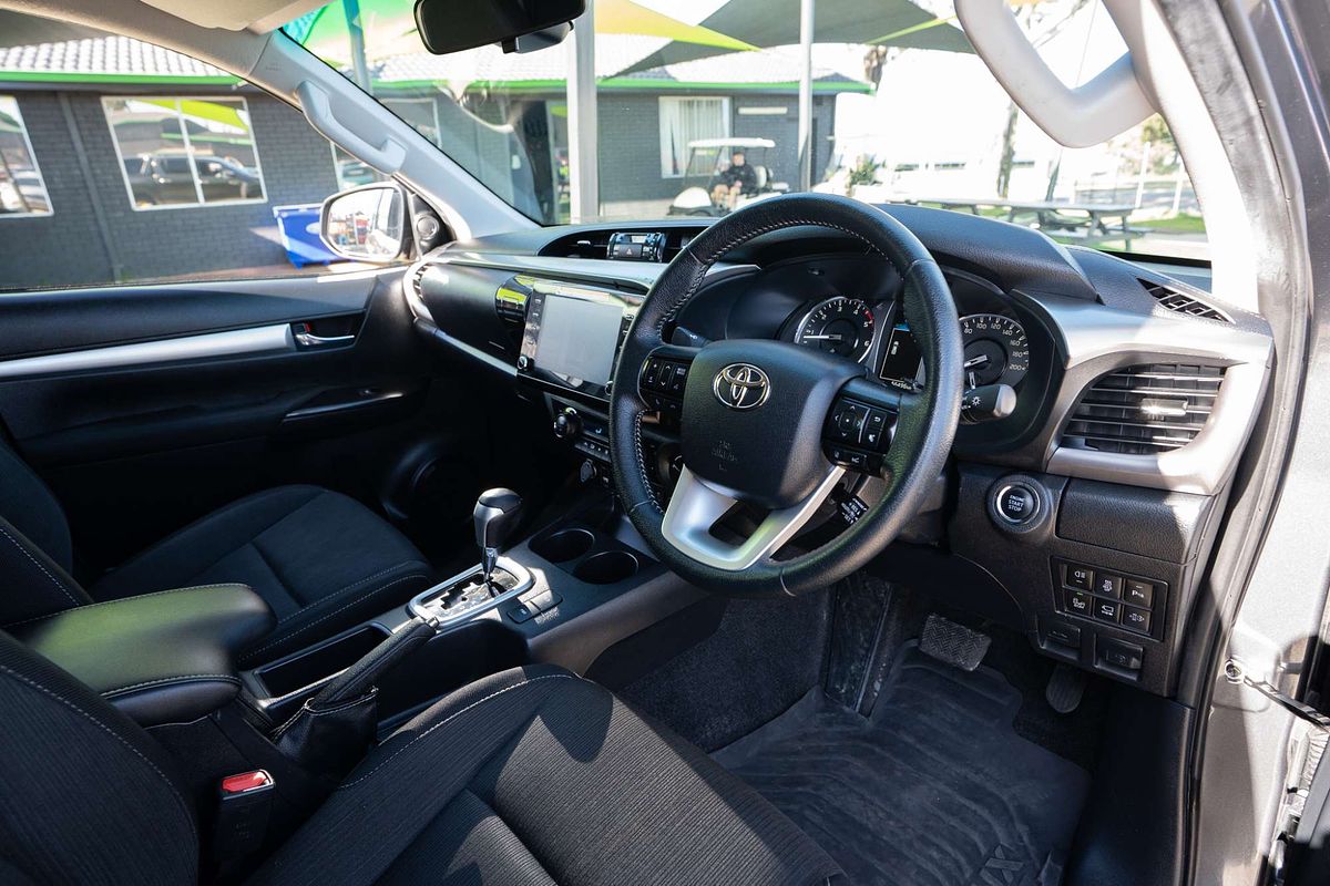 2022 Toyota Hilux SR5 GUN126R 4X4