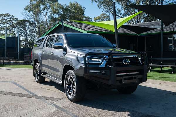 2022 Toyota Hilux SR5 GUN126R 4X4