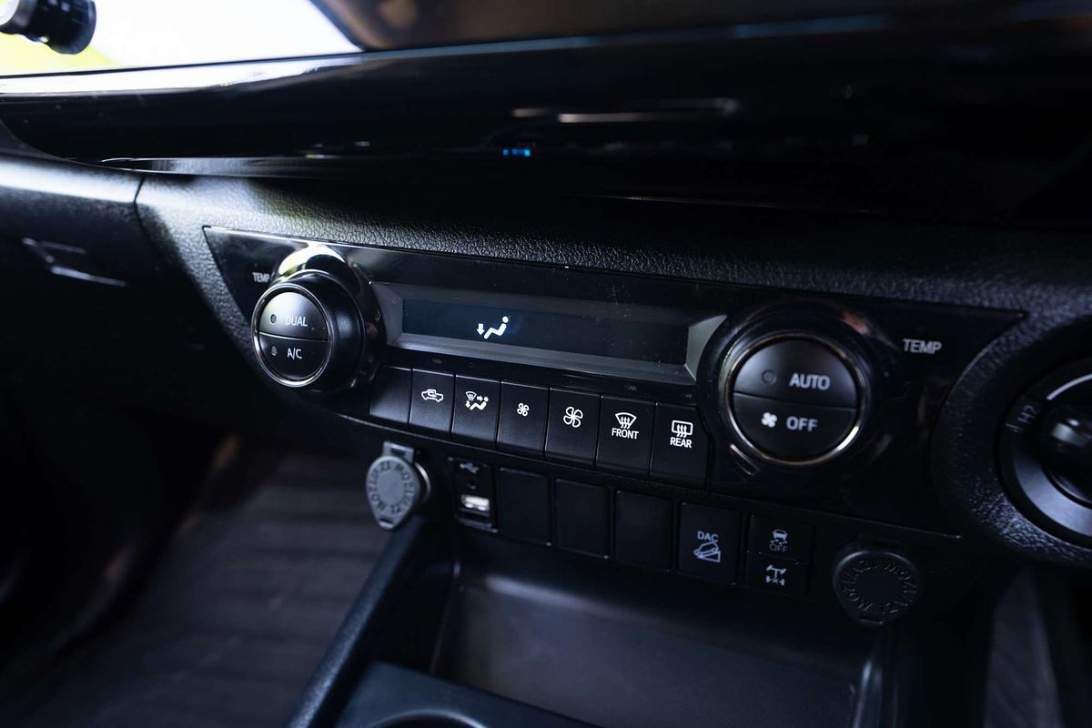 2022 Toyota Hilux SR5 GUN126R 4X4