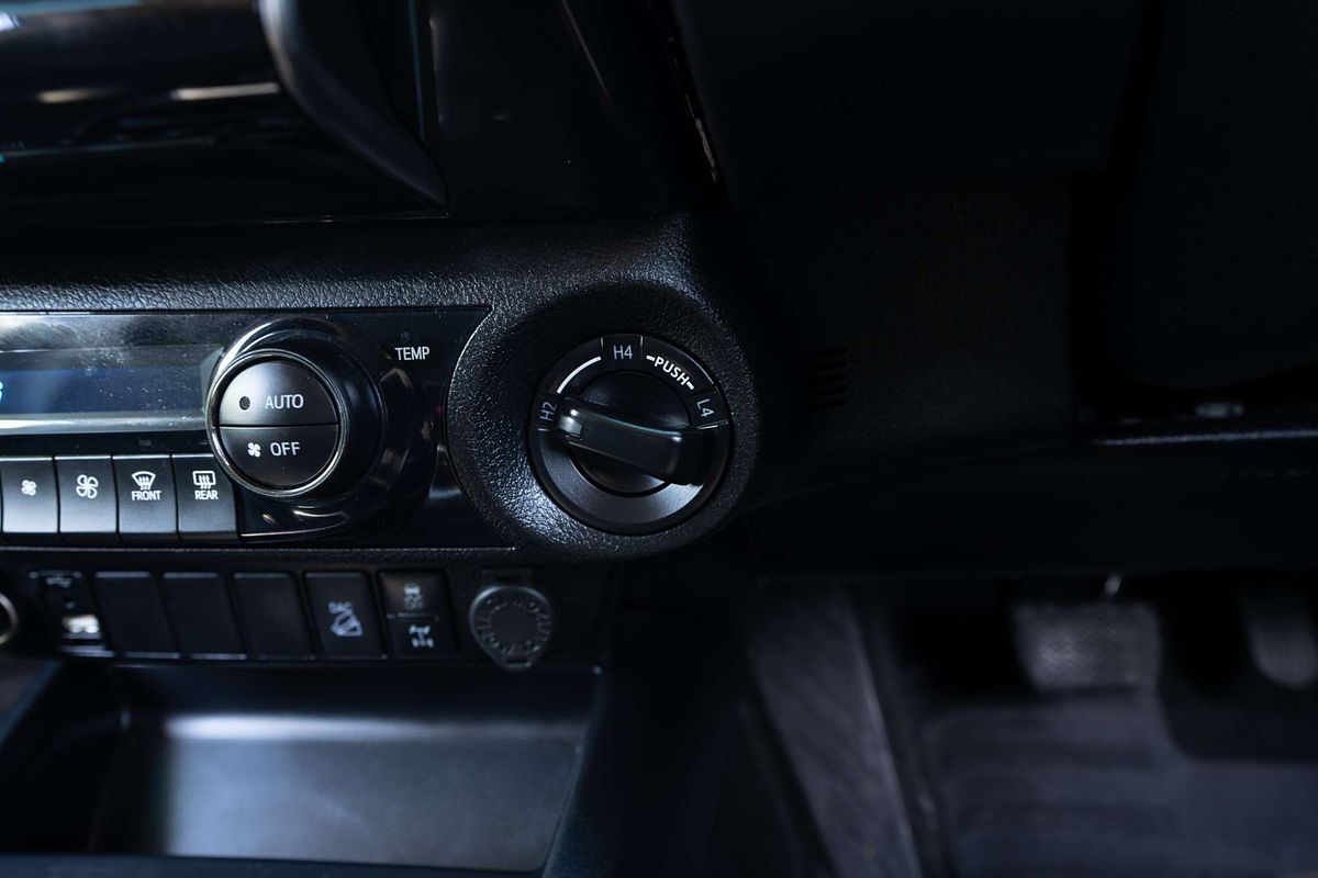 2022 Toyota Hilux SR5 GUN126R 4X4