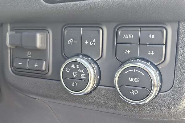 2025 GMC Yukon Denali T1