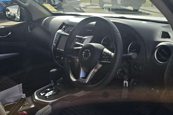 2024 Nissan Navara ST D23 4X4