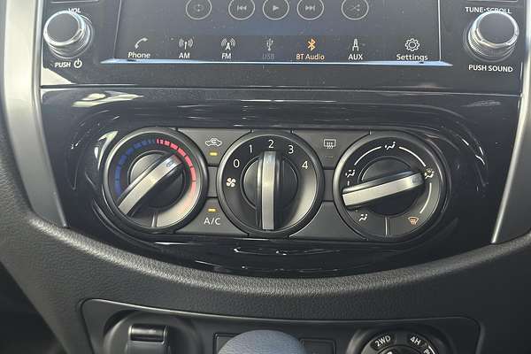 2024 Nissan Navara ST D23 4X4