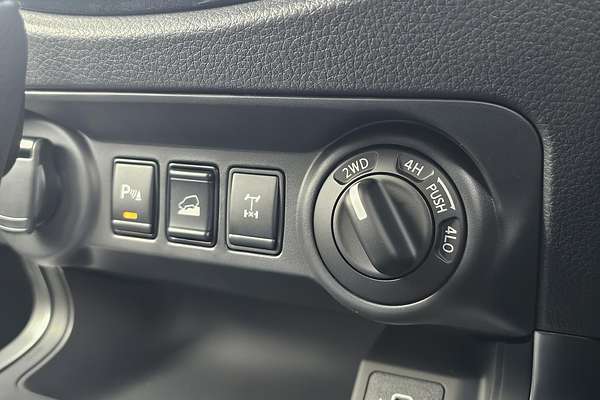 2024 Nissan Navara ST D23 4X4