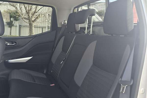 2024 Nissan Navara ST D23 4X4