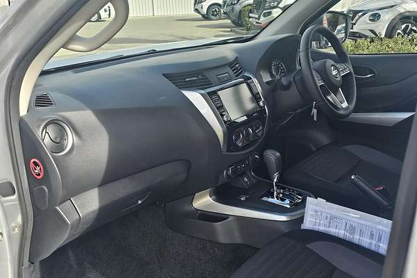 2024 Nissan Navara ST D23 4X4