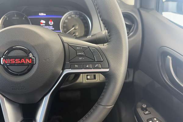 2025 Nissan Navara PRO-4X D23 4X4