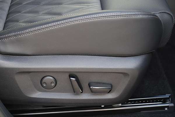 2025 Nissan X-TRAIL Ti-L T33