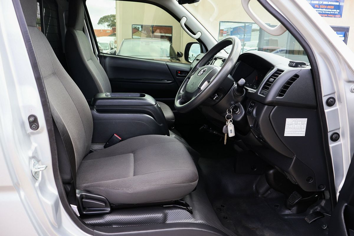 2017 Toyota Hiace KDH201R LWB