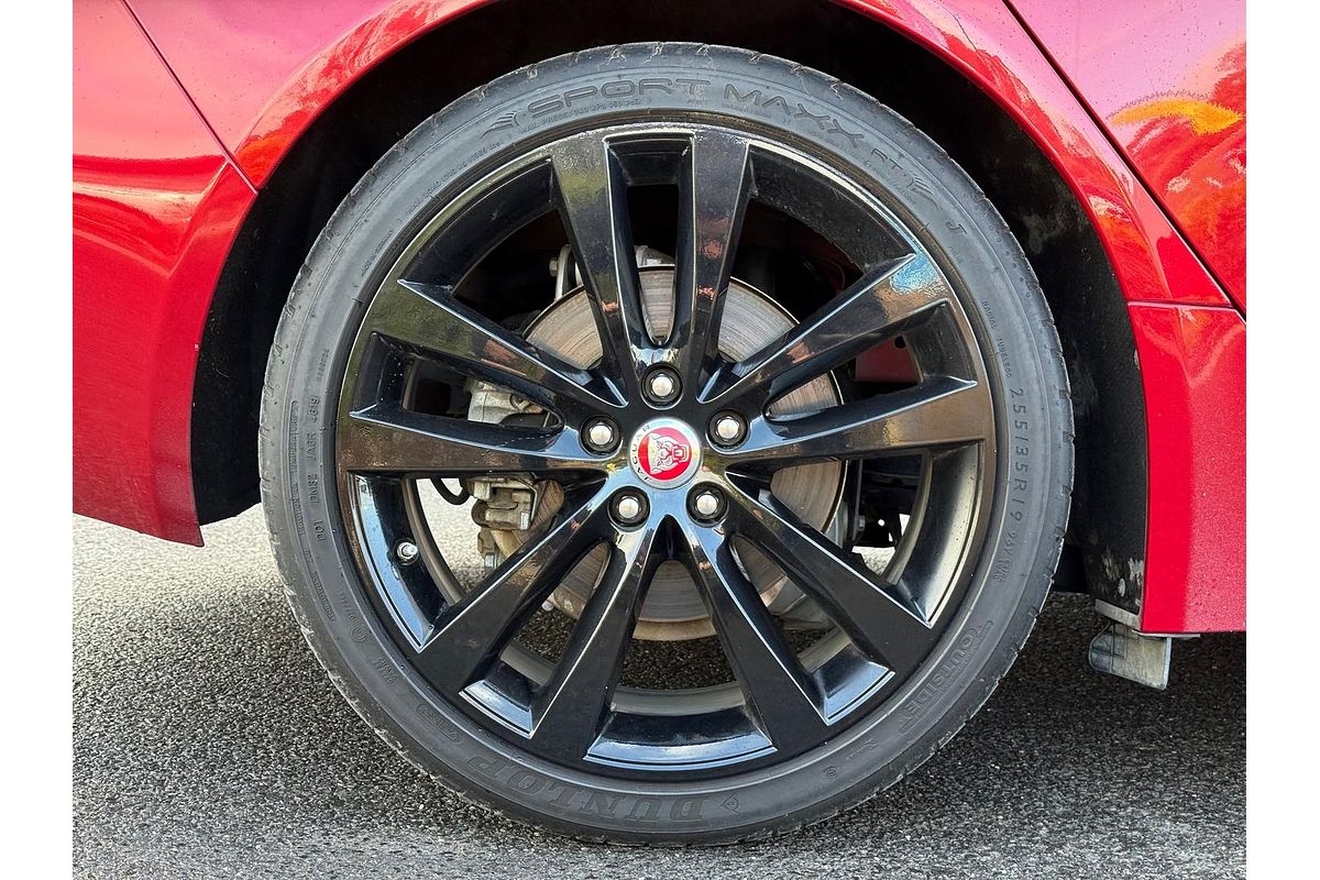 2016 Jaguar XE 20d R-Sport X760