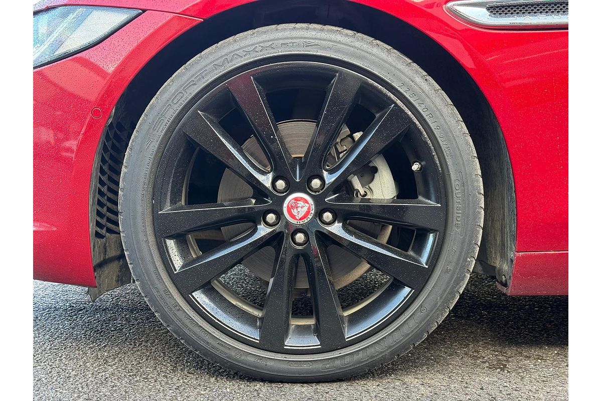 2016 Jaguar XE 20d R-Sport X760