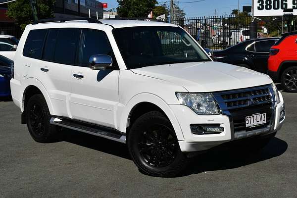 2015 Mitsubishi Pajero GLX NX