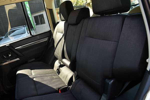 2015 Mitsubishi Pajero GLX NX
