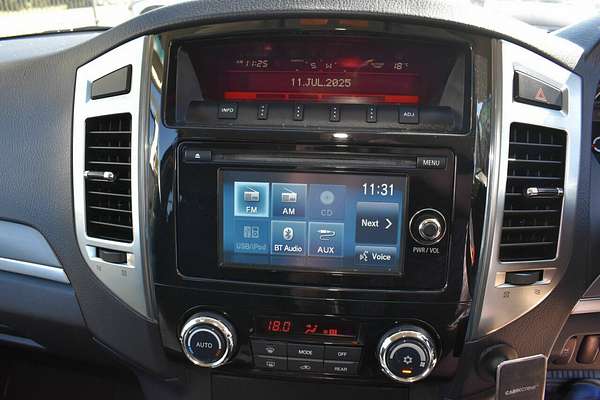 2015 Mitsubishi Pajero GLX NX