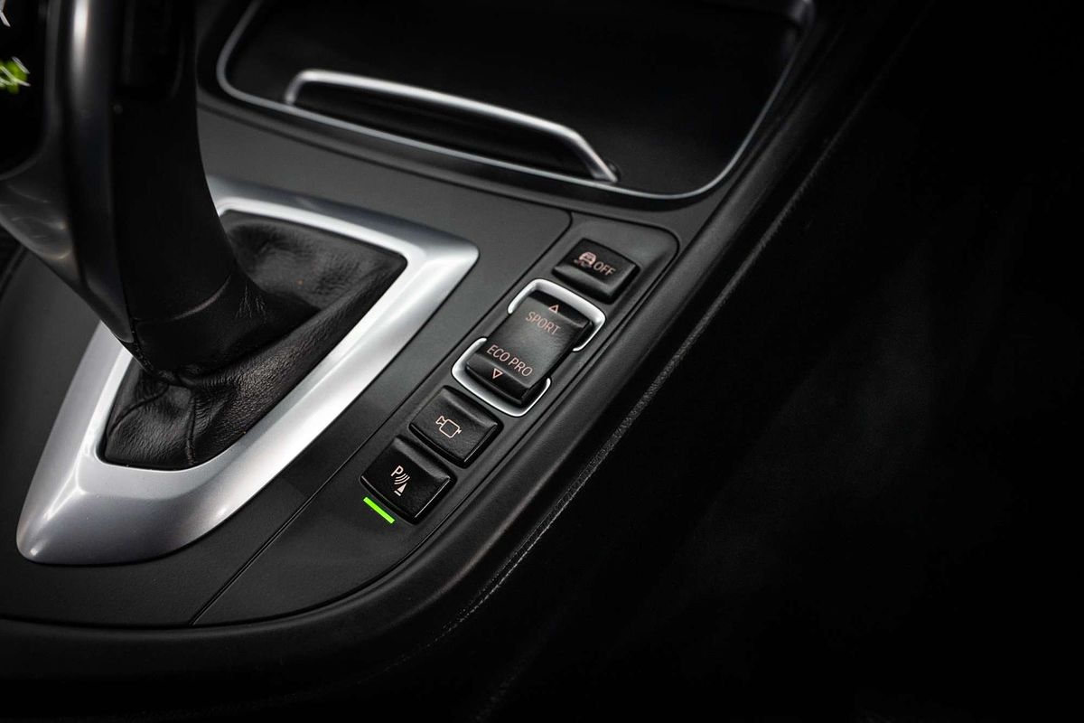 2017 BMW 3 Series 330i M Sport F30 LCI