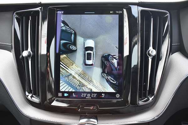 2021 Volvo XC60 B6 R-Design