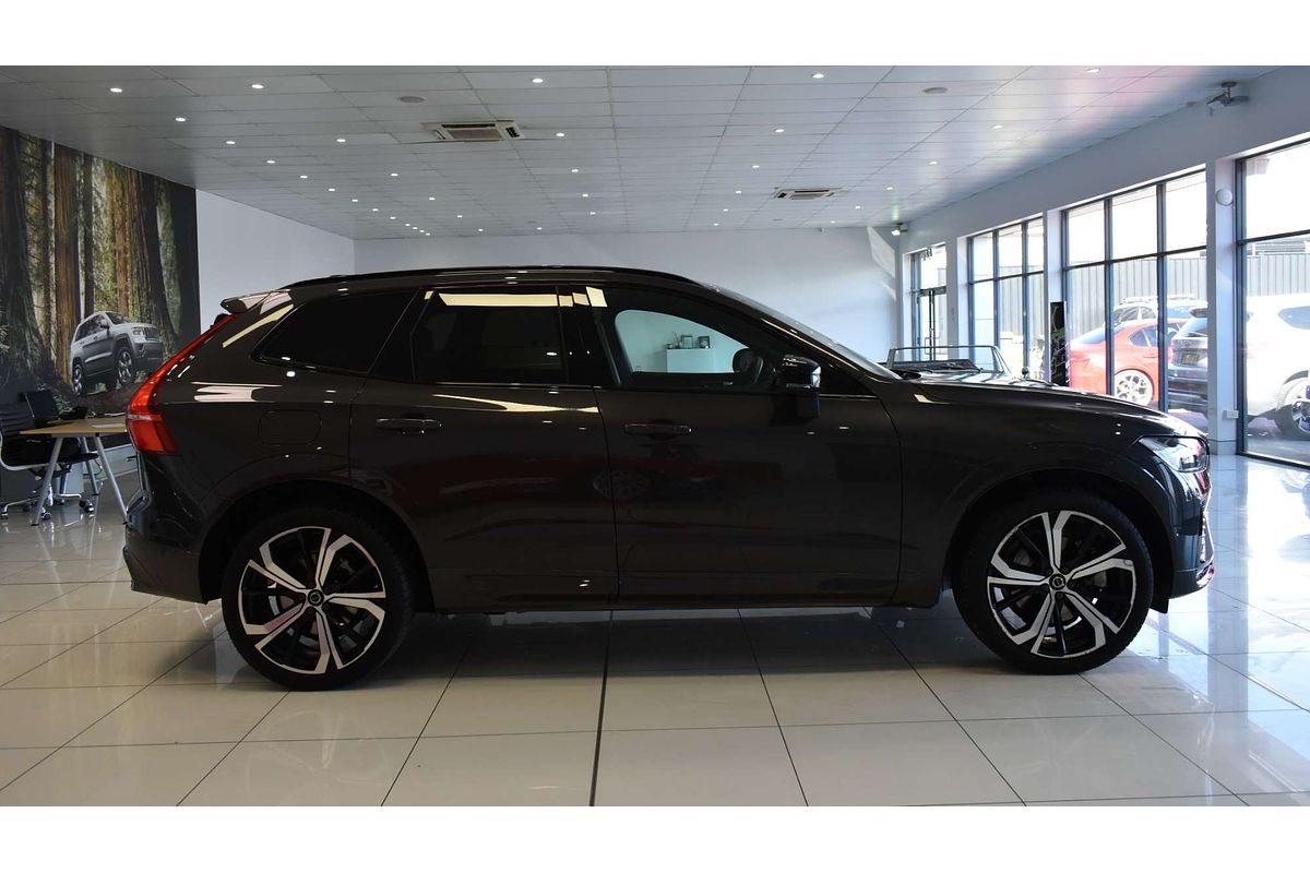 2021 Volvo XC60 B6 R-Design