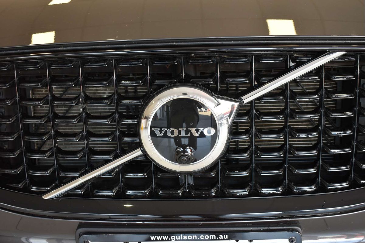 2021 Volvo XC60 B6 R-Design