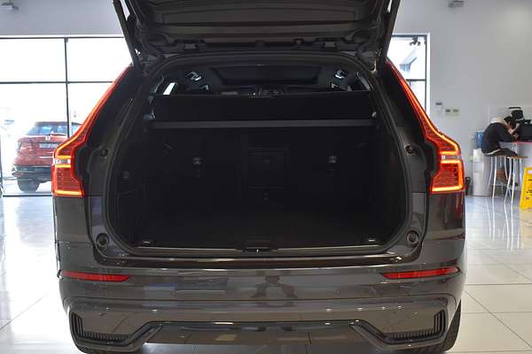 2021 Volvo XC60 B6 R-Design