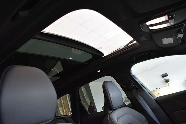 2021 Volvo XC60 B6 R-Design