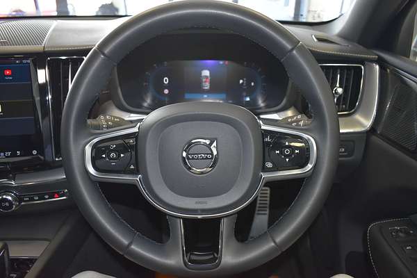 2021 Volvo XC60 B6 R-Design