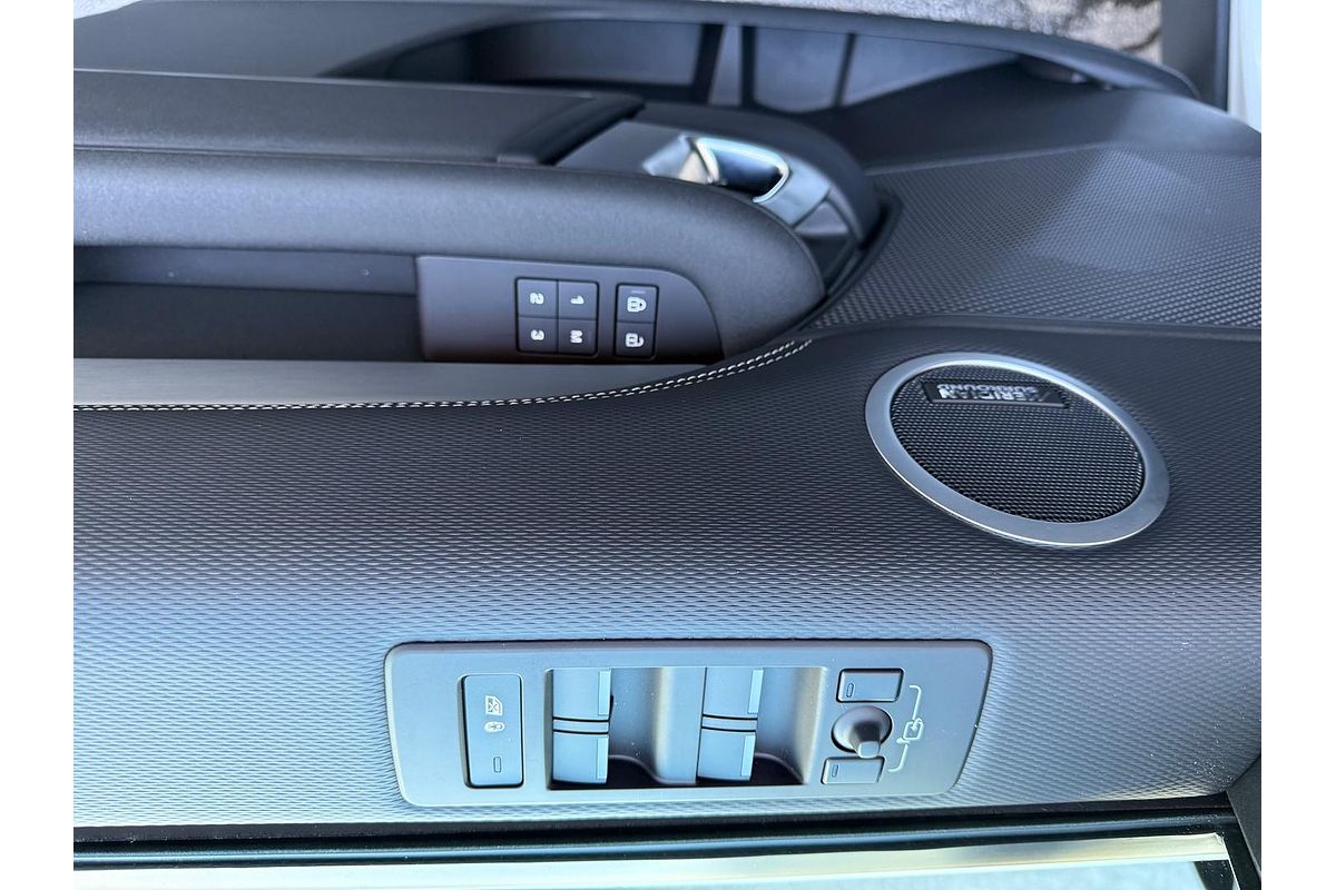 2024 Land Rover Discovery P360 Dynamic SE Series 5