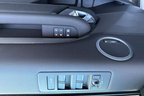 2024 Land Rover Discovery P360 Dynamic SE Series 5