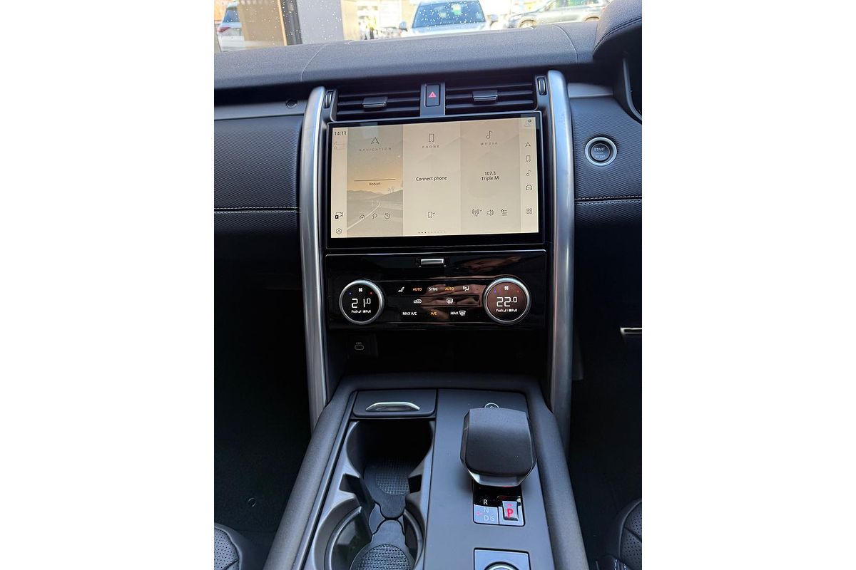 2024 Land Rover Discovery P360 Dynamic SE Series 5