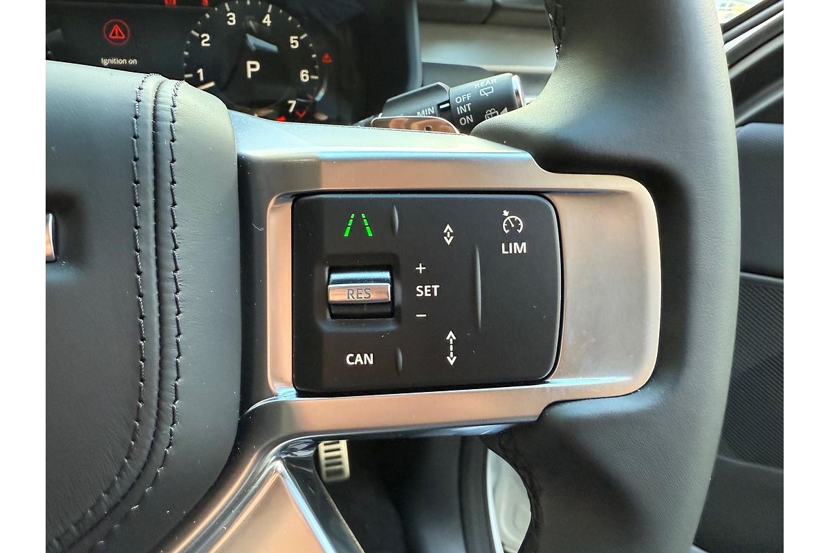 2024 Land Rover Discovery P360 Dynamic SE Series 5