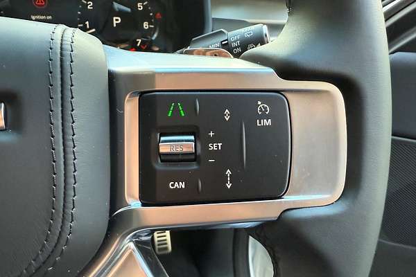 2024 Land Rover Discovery P360 Dynamic SE Series 5