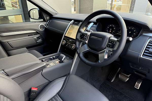 2024 Land Rover Discovery P360 Dynamic SE Series 5