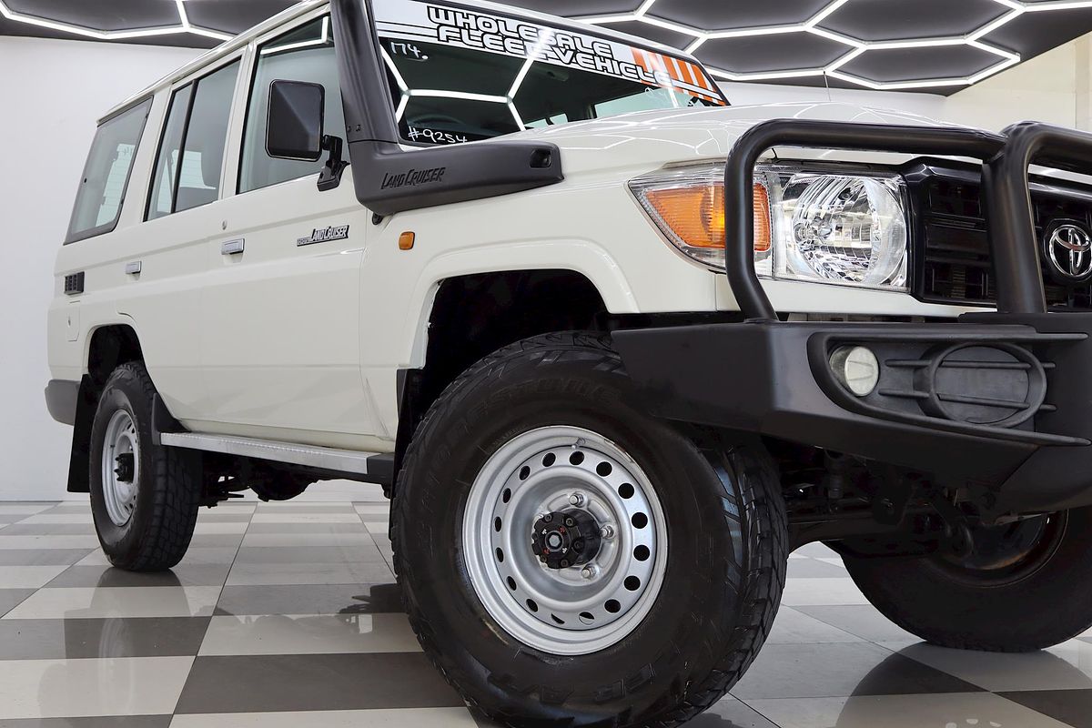 2017 Toyota Landcruiser Workmate VDJ76R