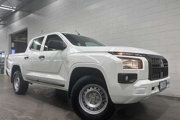 2024 Mitsubishi Triton GLX MV 4X4