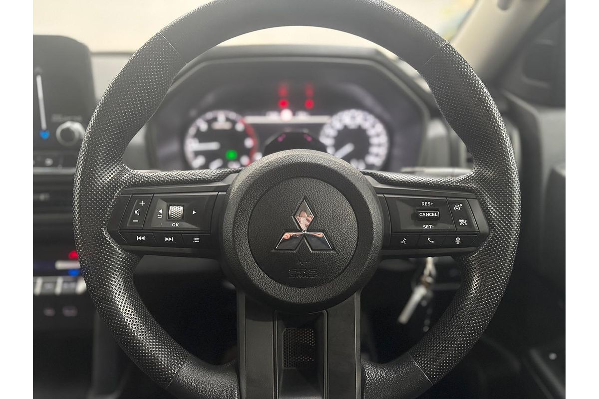 2024 Mitsubishi Triton GLX MV 4X4