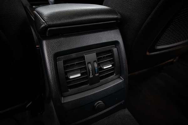 2014 BMW 3 Series 320i Luxury Line F30