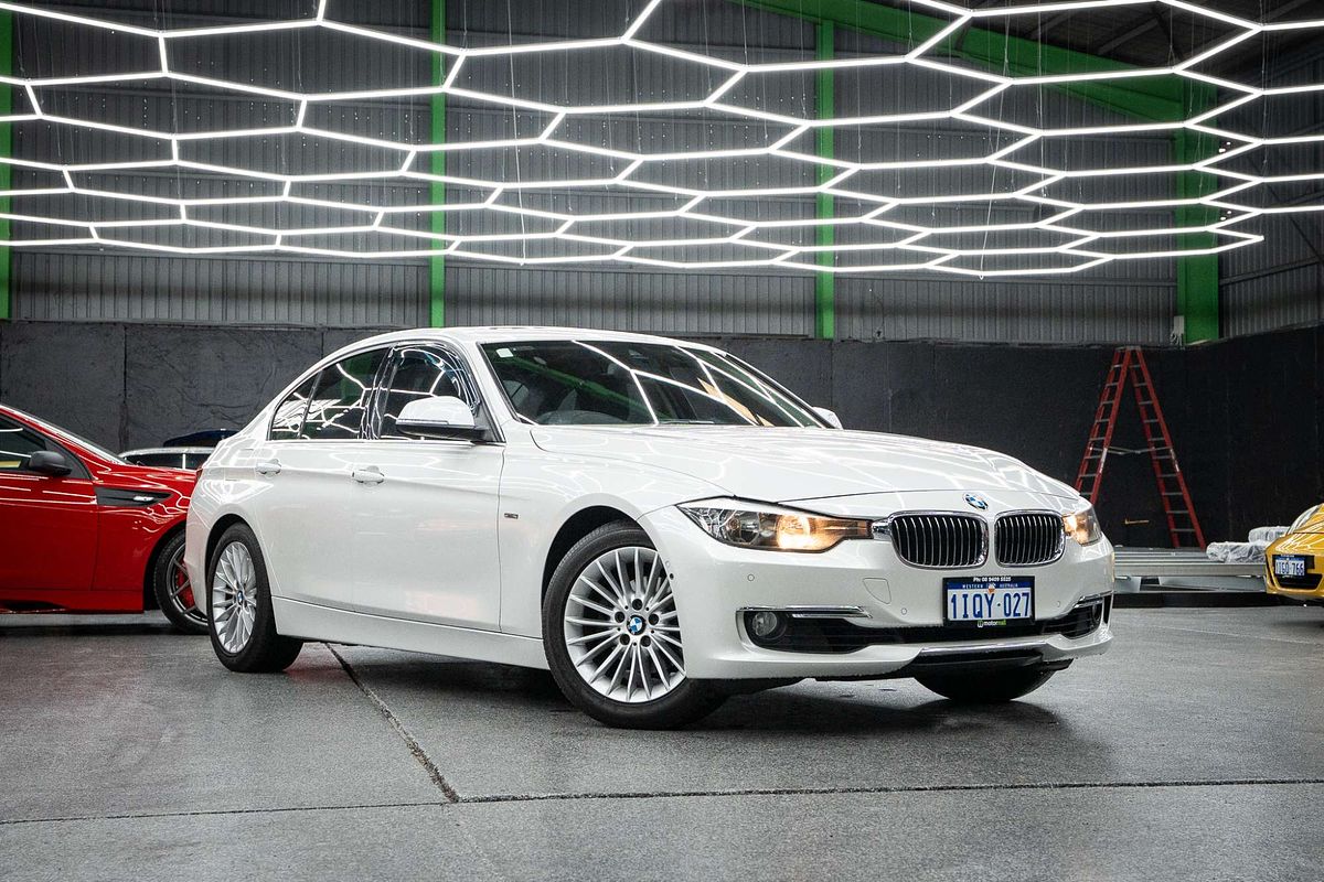 2014 BMW 3 Series 320i Luxury Line F30