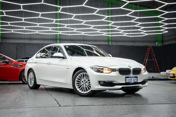 2014 BMW 3 Series 320i Luxury Line F30