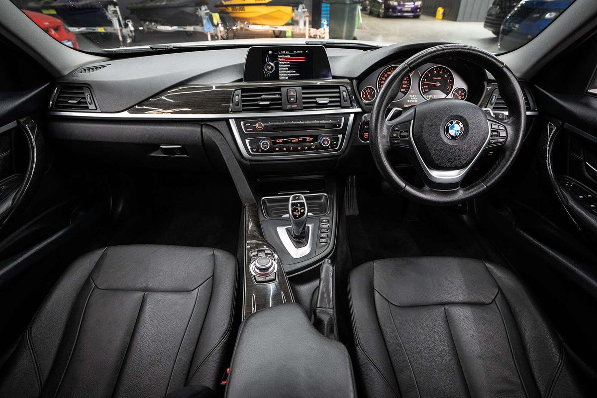 2014 BMW 3 Series 320i Luxury Line F30