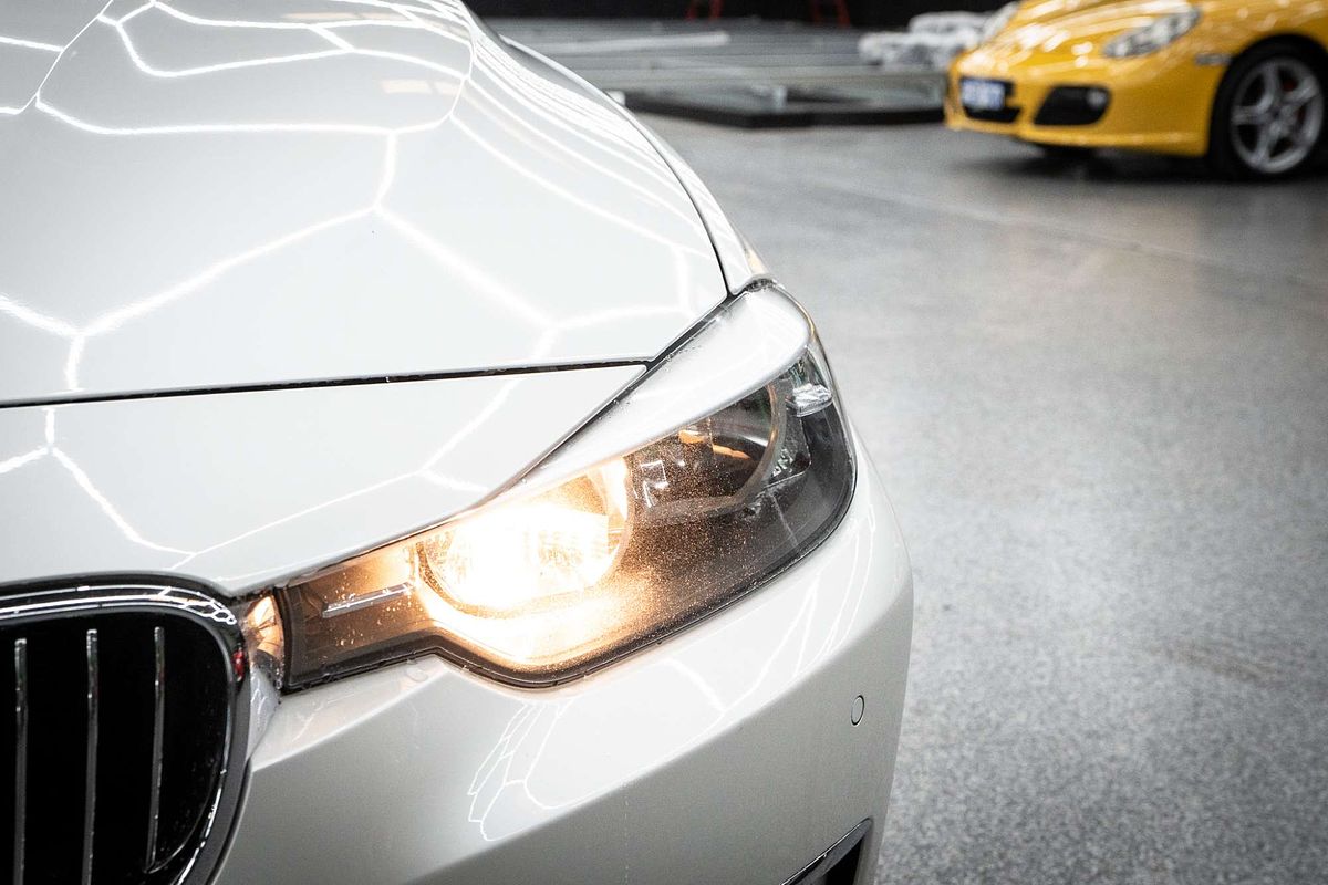 2014 BMW 3 Series 320i Luxury Line F30