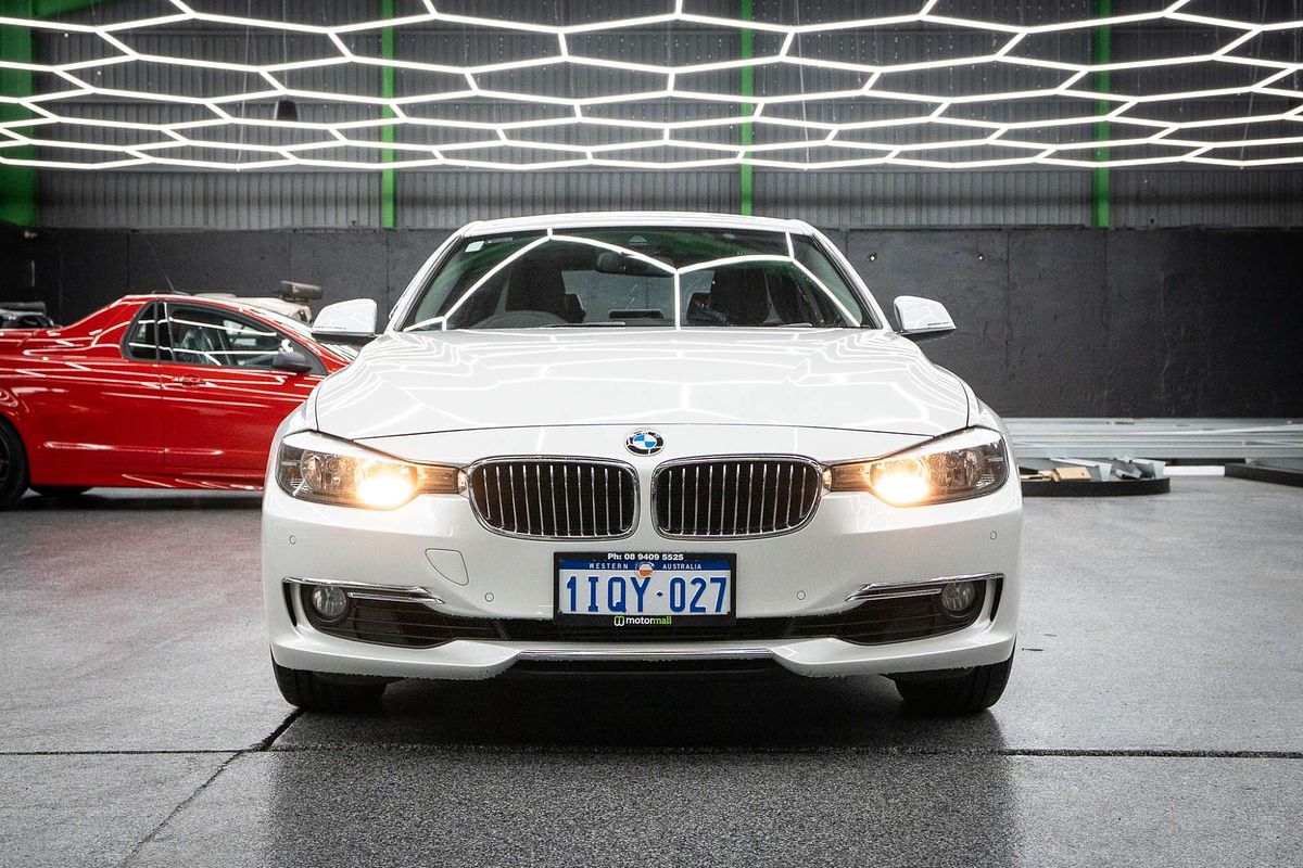2014 BMW 3 Series 320i Luxury Line F30
