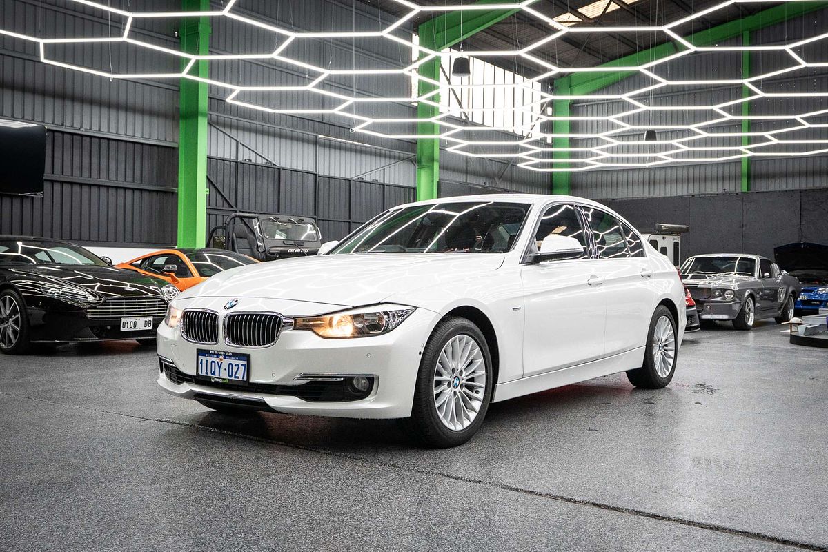 2014 BMW 3 Series 320i Luxury Line F30