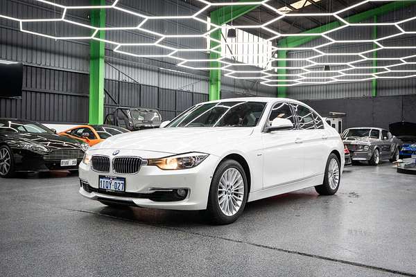 2014 BMW 3 Series 320i Luxury Line F30