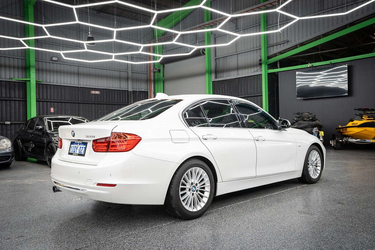 2014 BMW 3 Series 320i Luxury Line F30