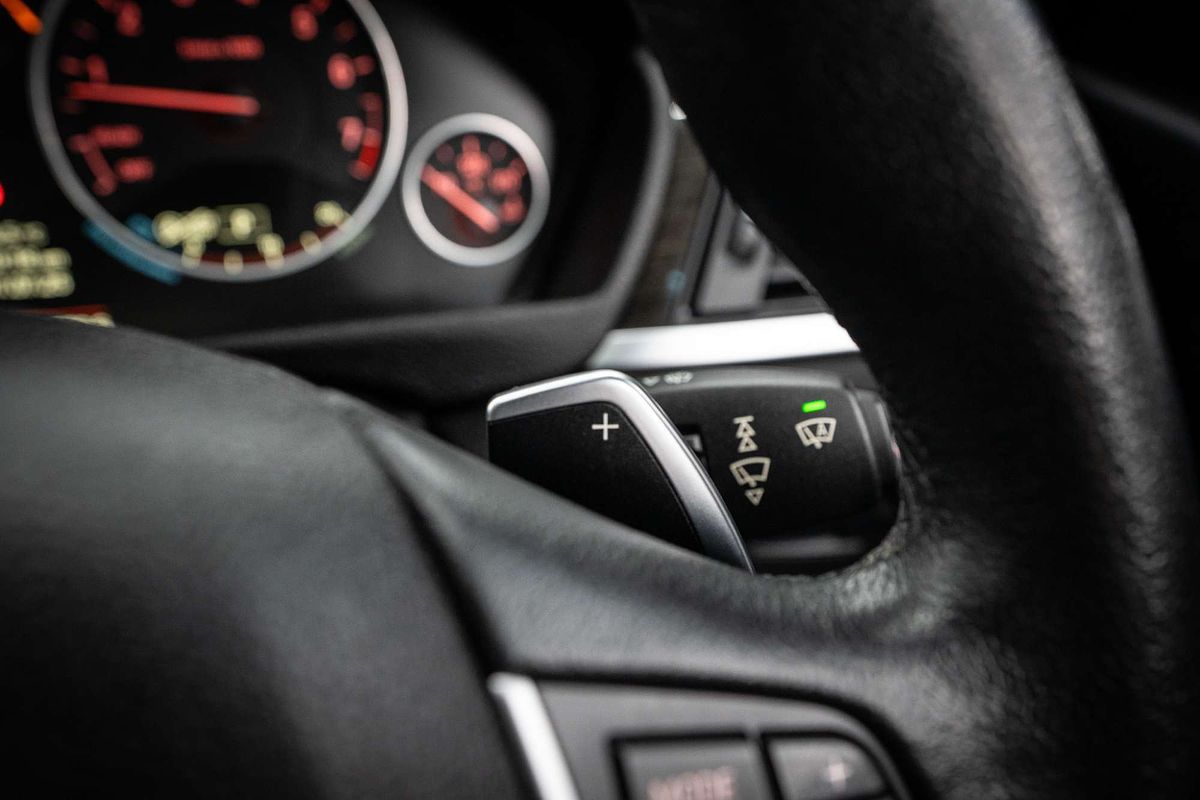 2014 BMW 3 Series 320i Luxury Line F30