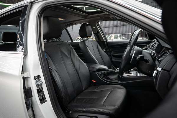 2014 BMW 3 Series 320i Luxury Line F30