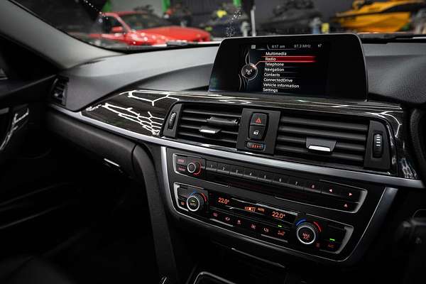 2014 BMW 3 Series 320i Luxury Line F30