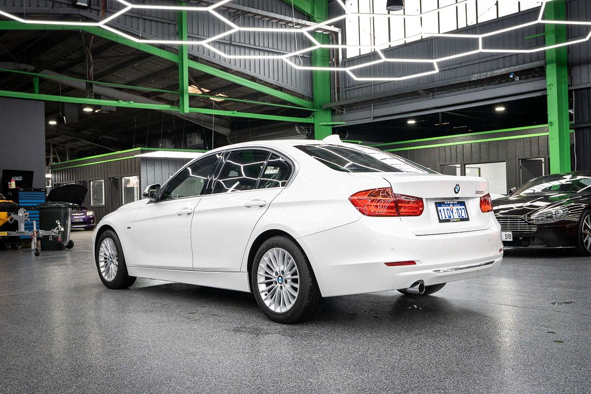2014 BMW 3 Series 320i Luxury Line F30