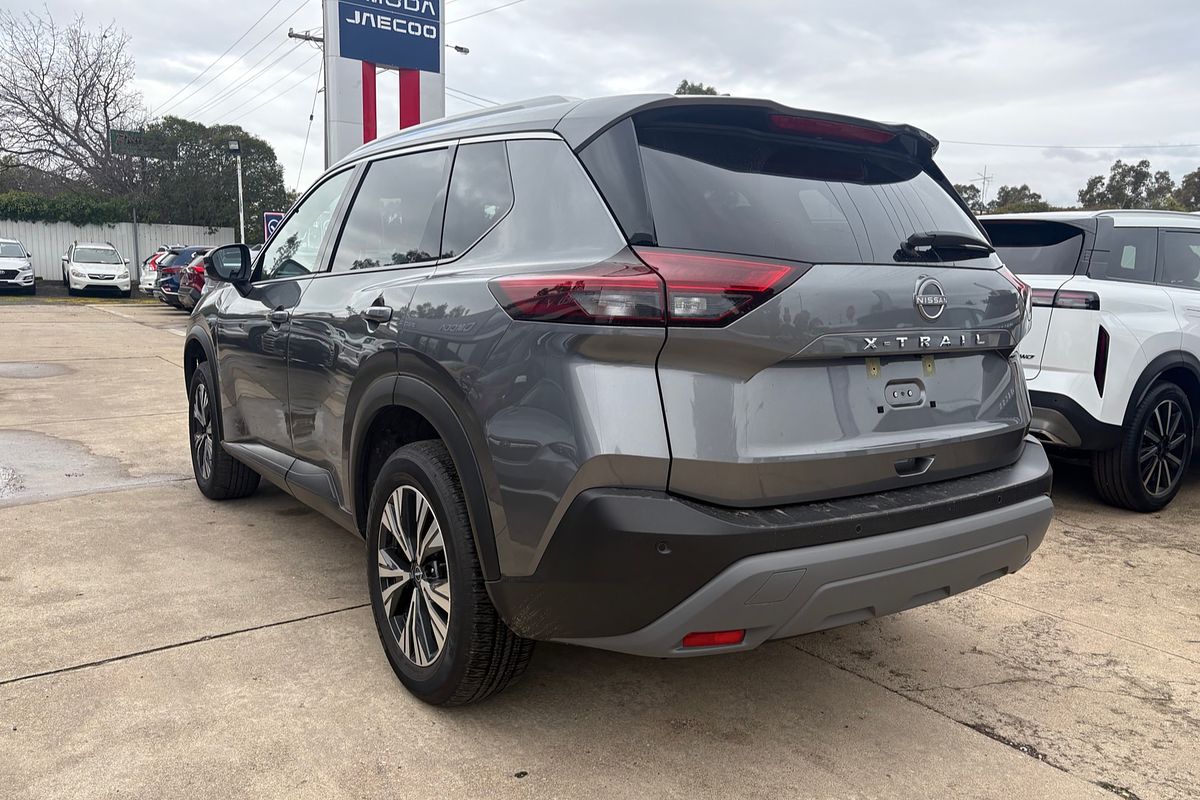 2024 Nissan X-TRAIL ST-L T33
