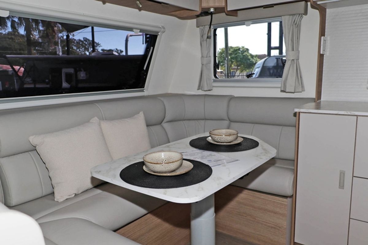 2025 Jayco SILVERLINE CARAVAN 21.65-3.SL-MY25